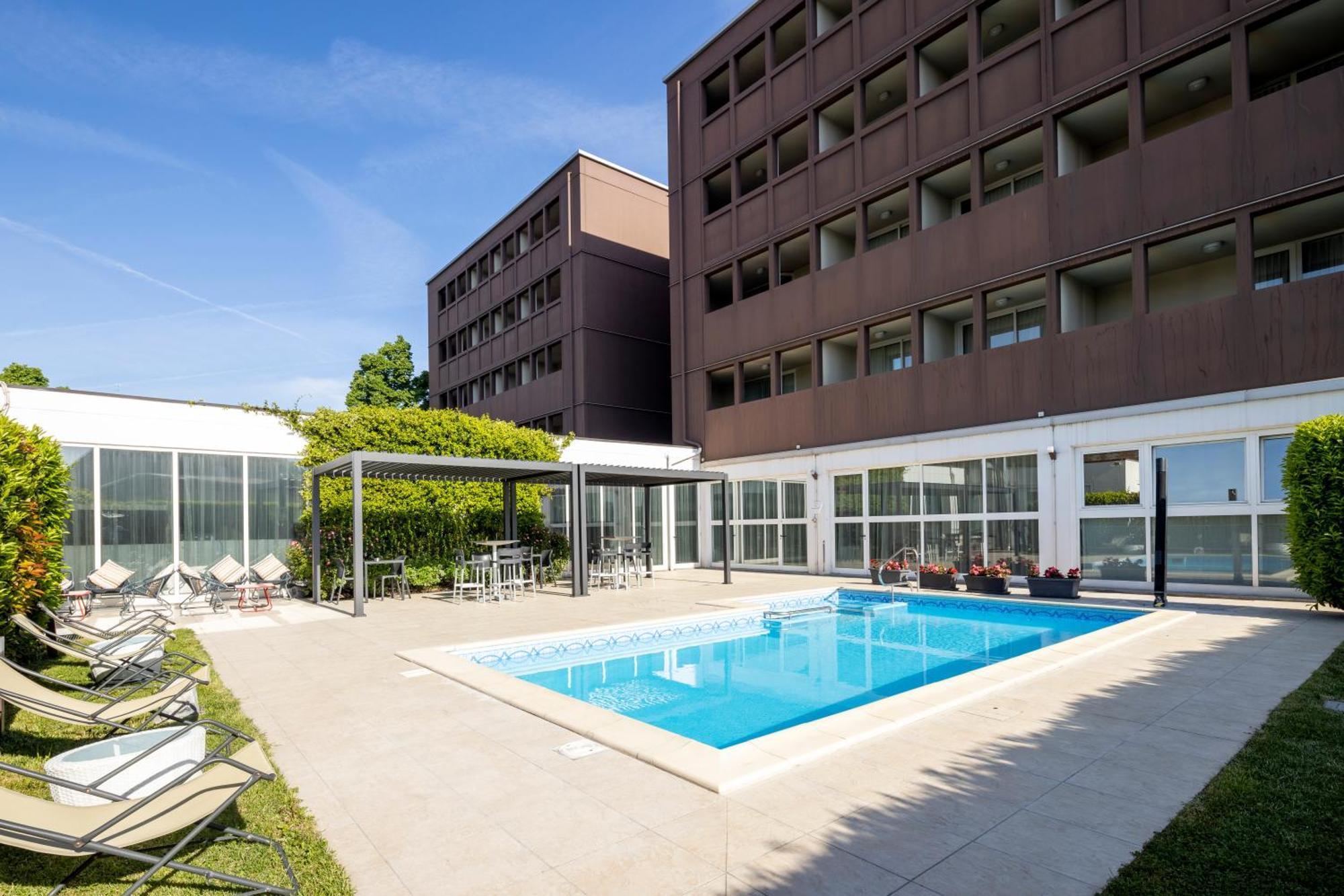 Best Western Plus Hotel Farnese パルマ エクステリア 写真