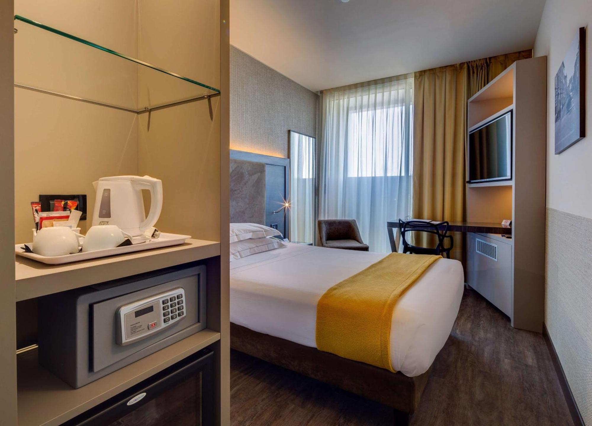 Best Western Plus Hotel Farnese パルマ エクステリア 写真