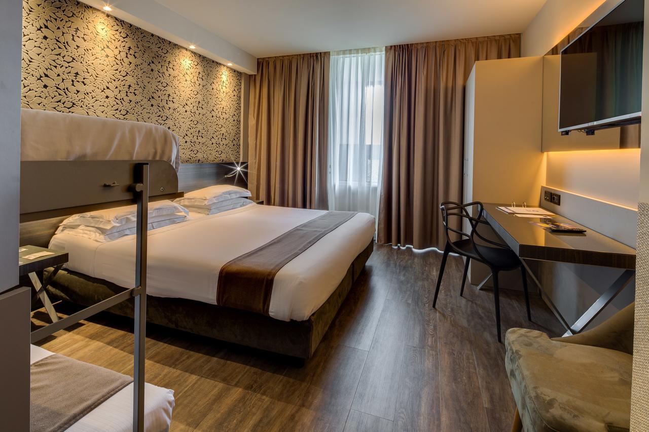 Best Western Plus Hotel Farnese パルマ エクステリア 写真
